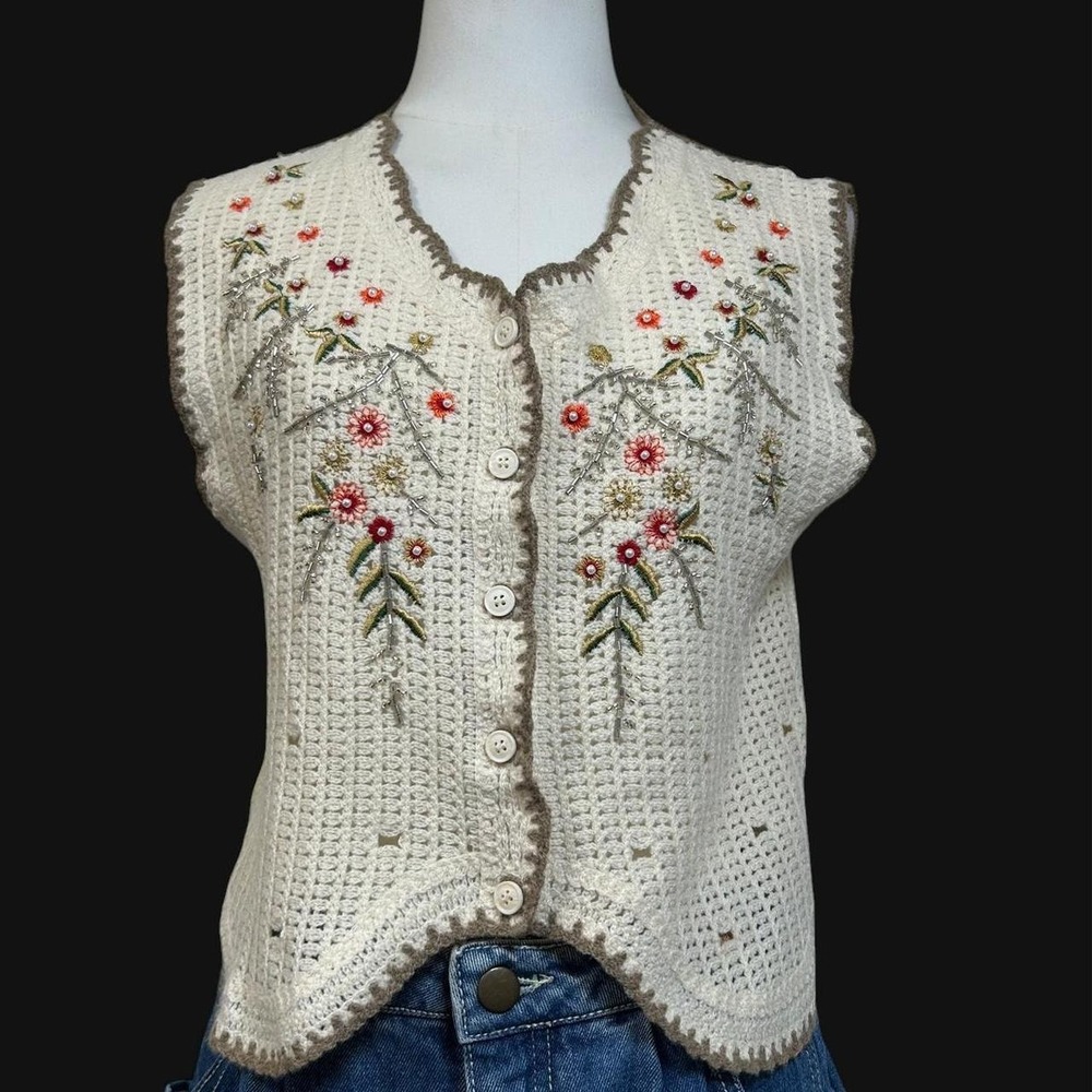 Vintage Handmade Embroidered Crochet Vest Womens S/M Cottagecore Holidays